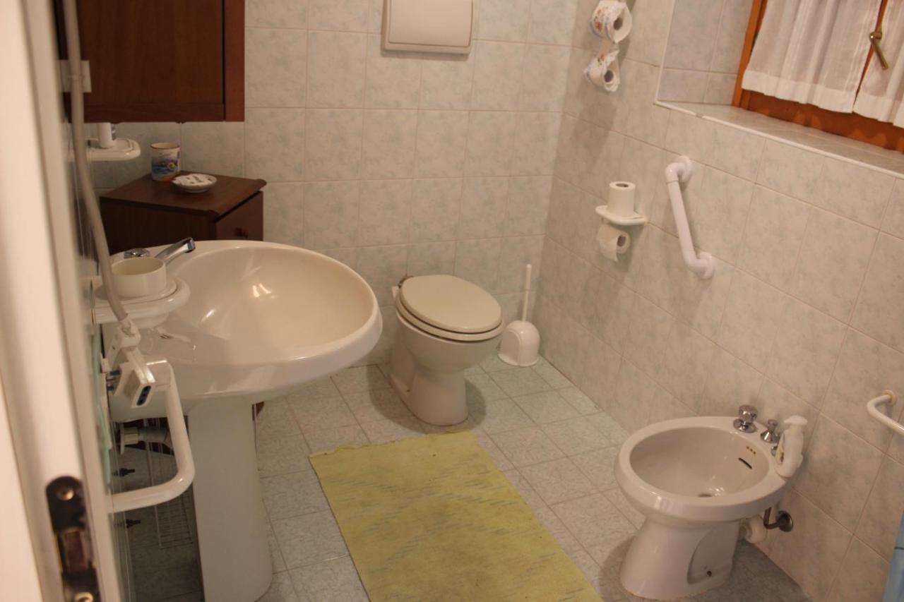 Lovelyflat II Albisano Apartman Torri del Benaco Kültér fotó